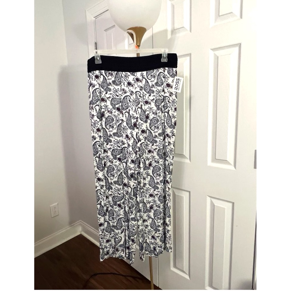 XL Dark Navy & White Paisley Pants